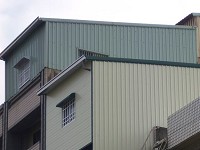 台中鐵皮屋抓漏現場