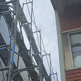 聖人鷹架行政人員張小姐